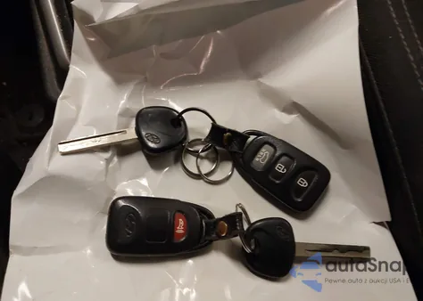 2013 Hyundai Elantra Gt из США, поврежденный, VIN KMHD35LE7DU152932